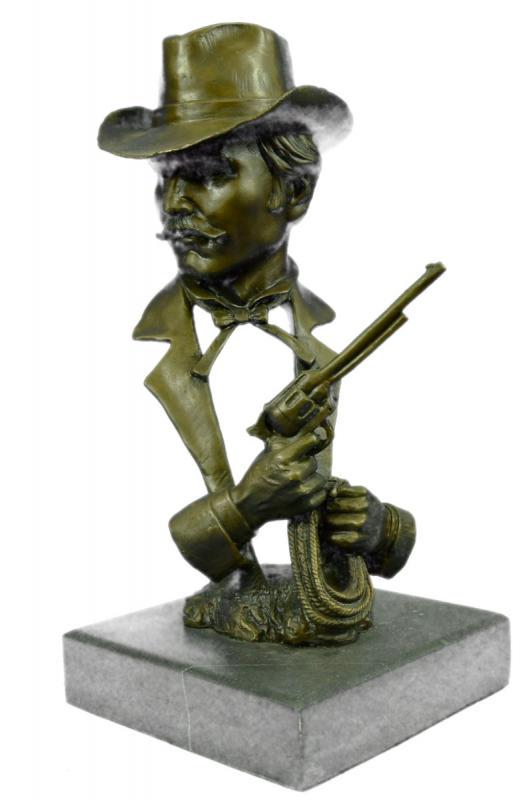 Gun Revolver Wyatt Earp Western Bronze Statue: Timothy Trask has skillfully crafted possibly the finest and most accurate representation of Wyatt Earp ever produced. Close attention to intricate detail brings Wyatt Earp back to life on that infamo