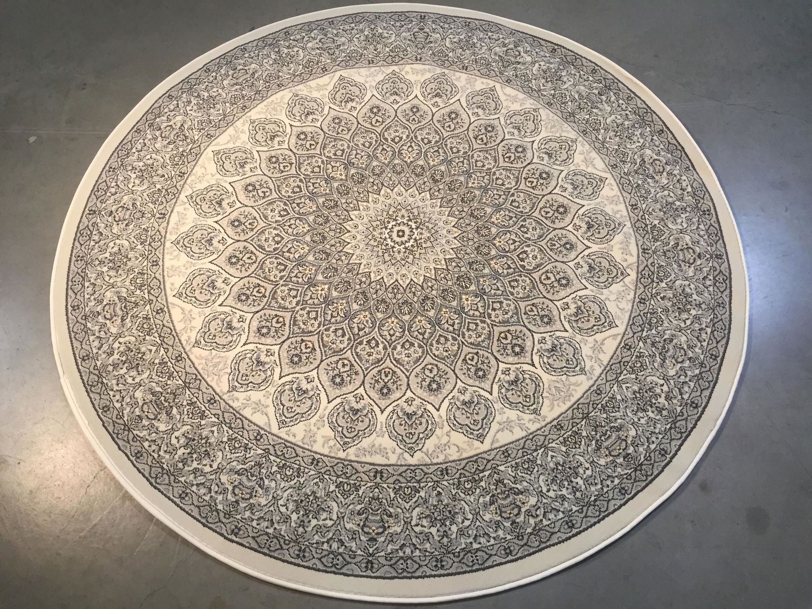 8X8 STUNNING PREMIUM PERSIAN DOME DESIGN ROUND RUG (1 of 5)