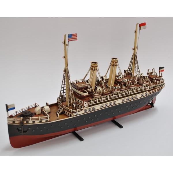 1915 Marklin USA Boat In Germany Collector Figurine (1 of 3)