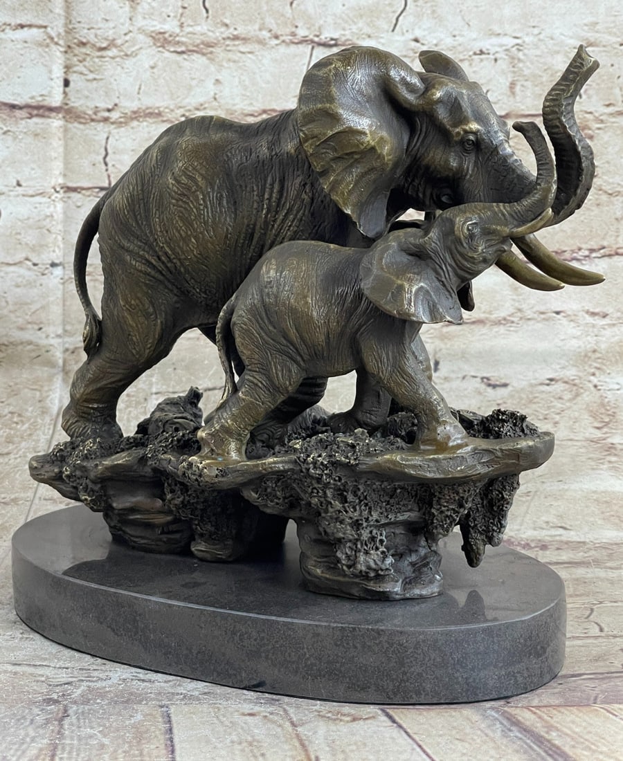 Mother and Child African Elephant Bronze Sculpture (1 of 9)