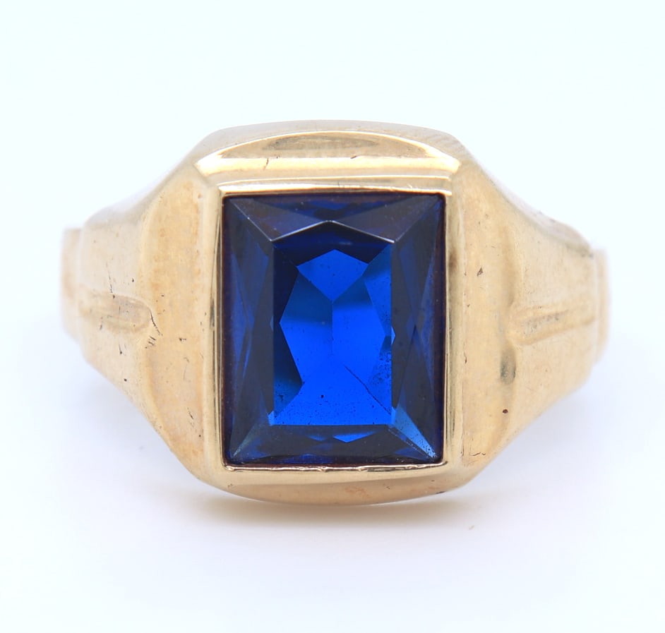 Vintage 10KT Yellow Gold Blue Spinel Ring (1 of 4)
