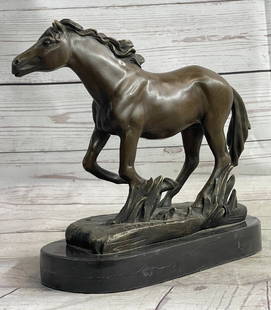 Signed Original Arabian Horse Bronze Sculpture Modern Art Marble Figurine Figure: Immerse yourself in the captivating allure of equine majesty with this remarkable bronze sculpture. Crafted by the renowned artist Fisher, it beautifully captures the essence of the wild horse in its