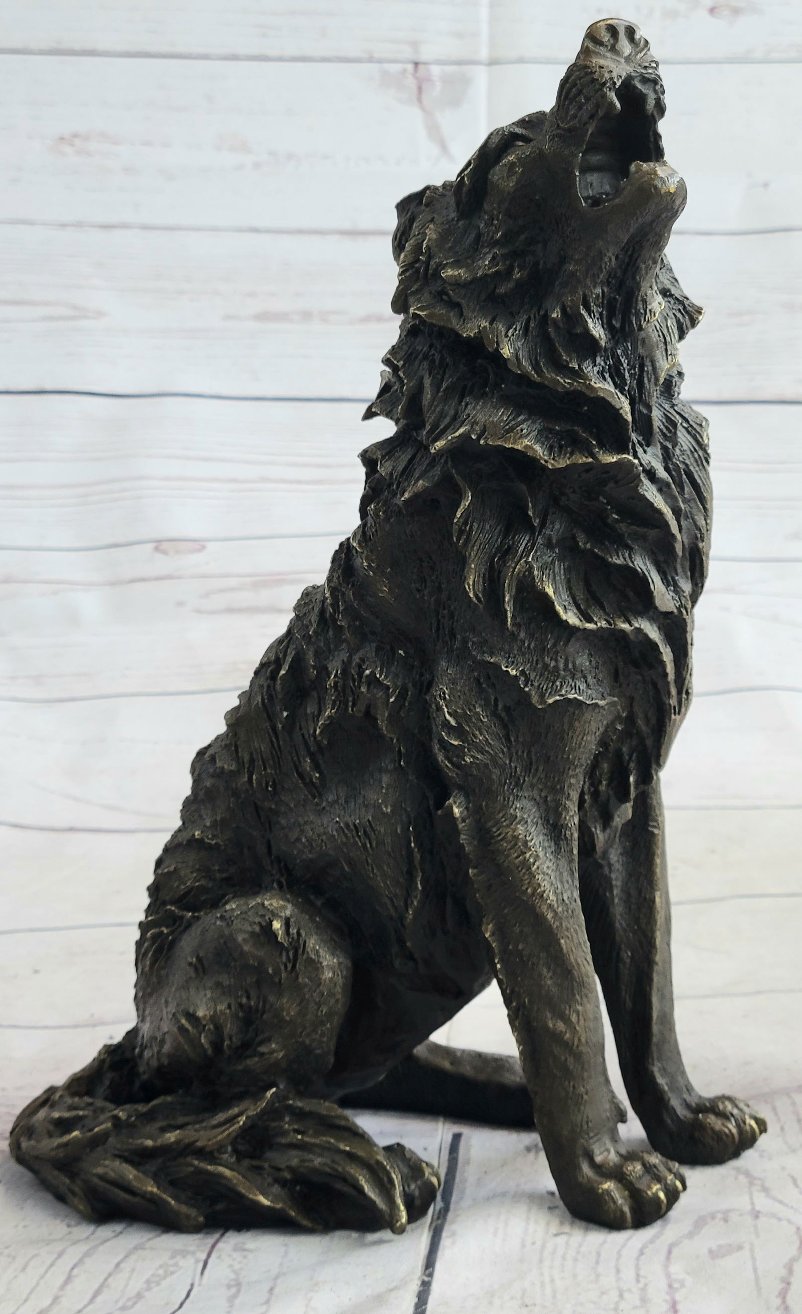 Wolf Howling at The Moon Bronze Sculpture (1 of 10)