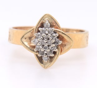 Vintage 10KT Yellow Gold Diamond Cluster Ring