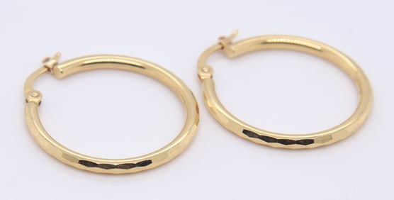 Nice Yellow Gold Small Hoop Earrings