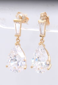 14kt Yellow gold pear shaped cut and baguette CZ dangle earrings