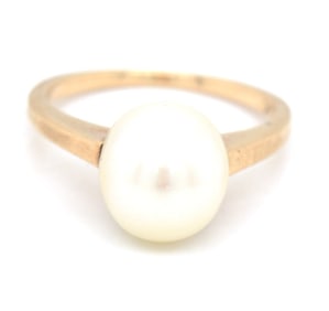 10kt Yellow gold pearl ring