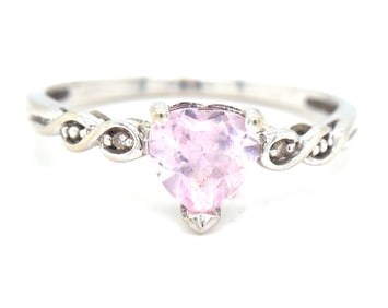 10kt White gold pink topaz heart shaped ring