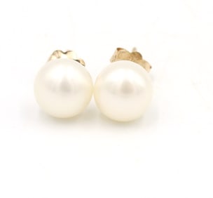10kt Yellow gold 6.5-7mm Pearl stud earrings