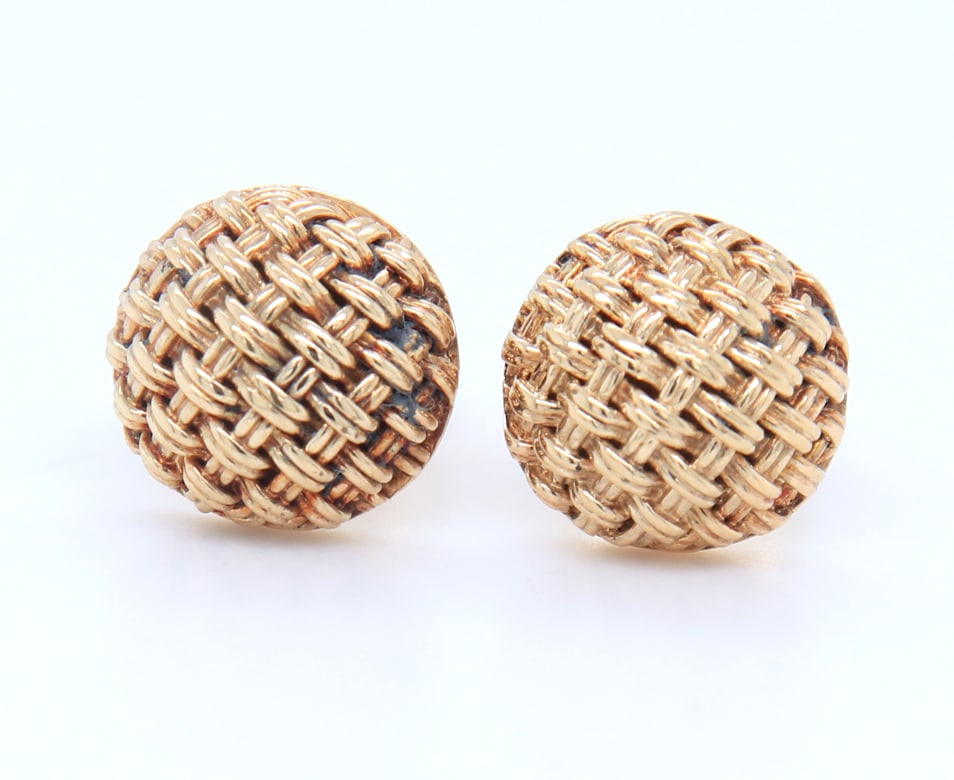Fancy Yellow Gold Woven Gold Stud Earrings: Fancy 14kt Yellow Gold Woven Gold Stud Earrings. Total weight of Earrings 2.90 Grams.