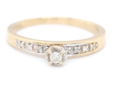 10kt Yellow gold diamond ring