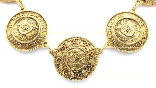 Chanel 31 Rue Cambon Paris CC medallion necklace