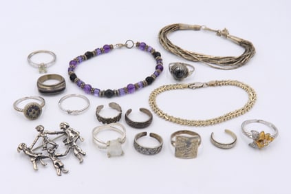 Group Lot of Vintage 925 Sterling Silver Miscellaneous Jewelry