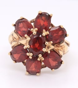 Attractive Yellow Gold Tourmaline Flower Style Ring