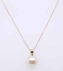 Pleasing Yellow Gold 9mm Pearl Pendant on Chain