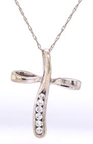 14kt White gold diamond cross pendant on chain necklace