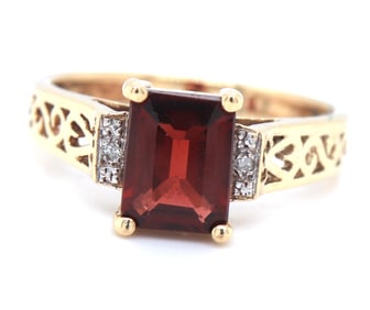10kt Yellow gold emerald cut Garnet and diamond accent ring