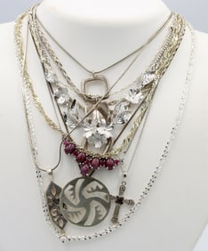 Group lot of Vintage 925 sterling silver necklaces