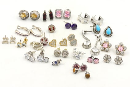 Group lot of Vintage 925 sterling silver earrings