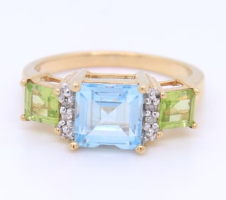 10KT White Gold Blue Topaz Peridot Ring