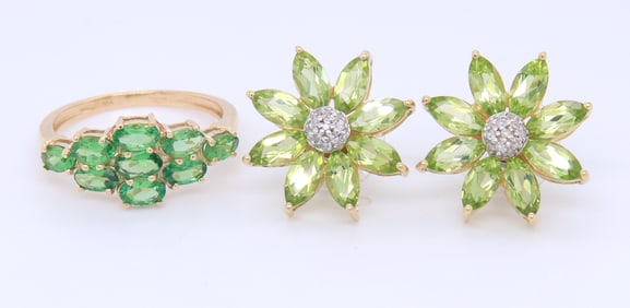 10KT Yellow Gold PErdiot Star Eaarings And Emerald Cluster Ring