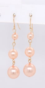 Cute Graduated Pink Pearl Dangle Earrings in Yellow Gold