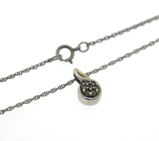 925 Sterling Silver Pendant on Chain