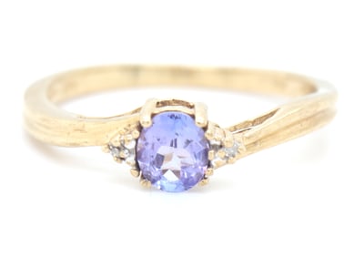 10kt Yellow gold round tanzanite ring