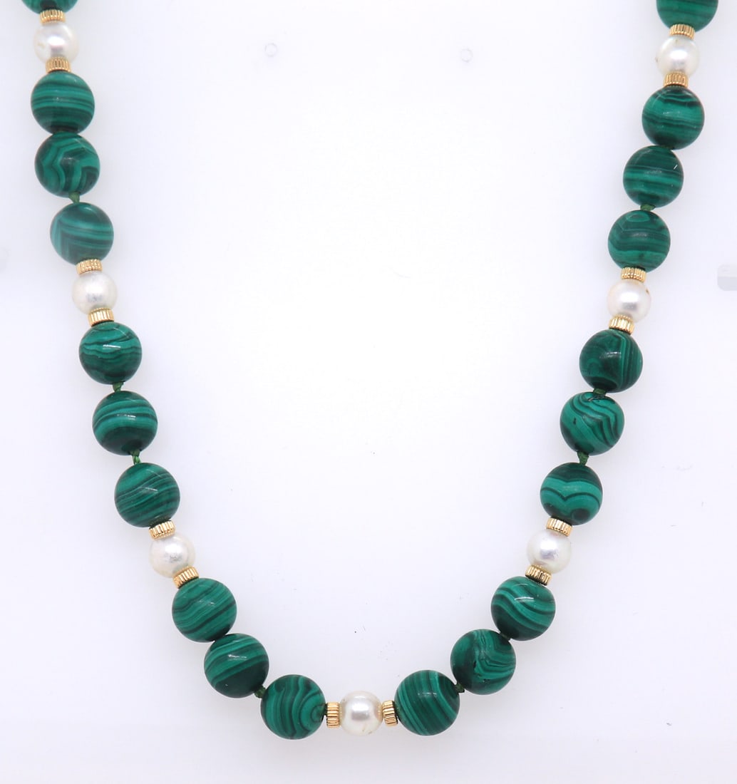 Malachite and Gold Ball Necklace: Malachite and Gold Ball 16 inches Necklace with 14kt Yellow Gold Ball Clasp. Total weight of Necklace 40.70 Grams.