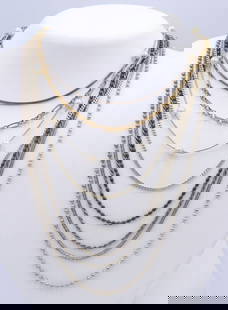 Group Lot of 8 Vintage 925 Sterling Silver Chains: Group Lot of 8 Vintage 925 Sterling Silver Chains. Total weight of Lot 61.9 Grams.