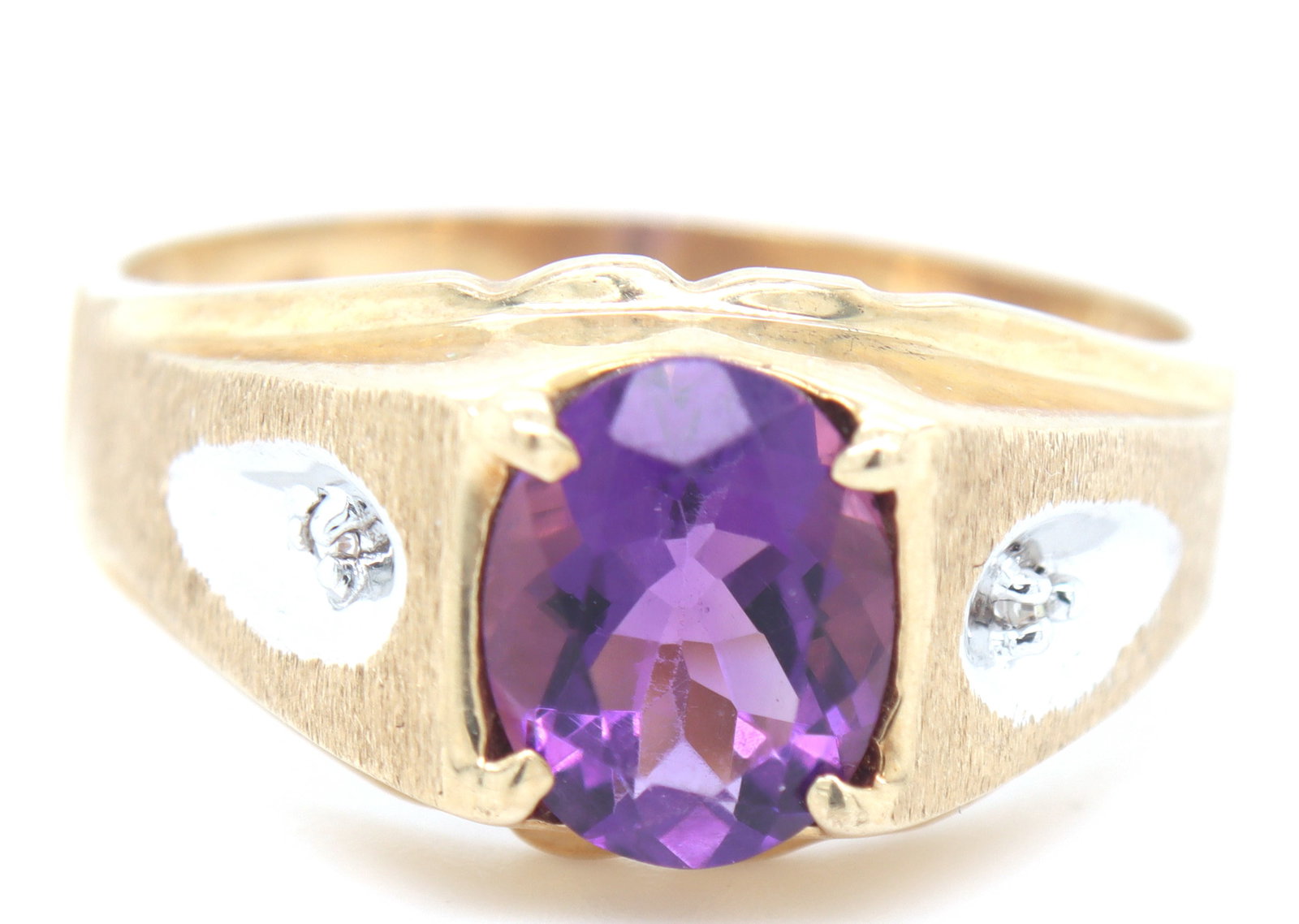 10kt Yellow gold Amethyst ring (1 of 4)