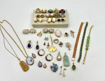 Big group lot of 14kt yellow gold gemstone mixed jewelry