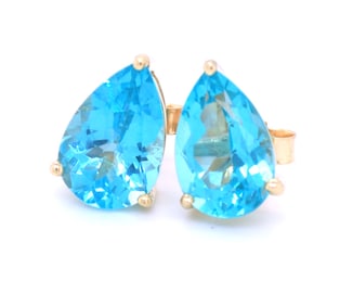 14kt Yellow gold pear shaped quartz stud earrings