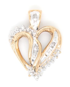 10kt White gold heart shaped diamond pendant