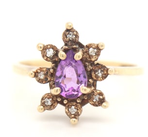 10kt Yellow gold amethyst flower style ring