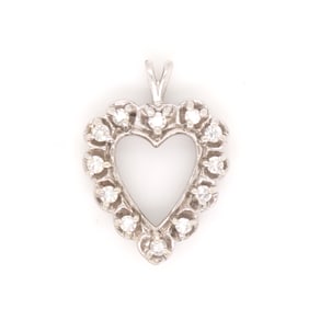 14kt White gold diamond heart shaped pendant
