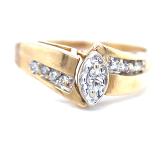 10kt Yellow gold marquise diamond ring