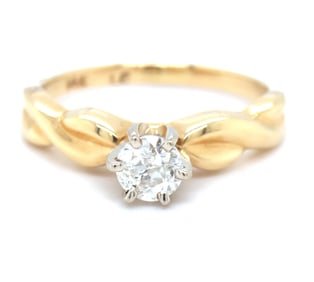14kt Yellow gold round brilliant cut diamond ring