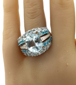 14kt White gold Aquamarine and blue topaz ring