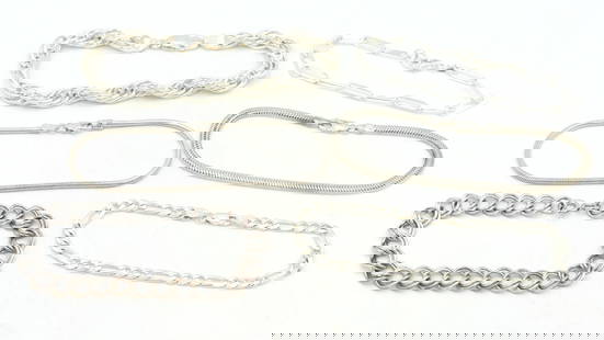 Group lot of Vintage 925 sterling silver bracelets: Group lot of 6 Vintage 925 sterling silver bracelets. Total weight of lot is 53 grams.