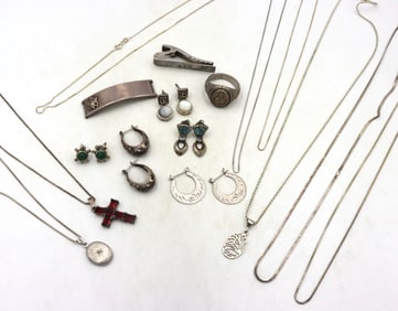 Group lot of Vintage 925 sterling silver mixed jewelry