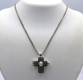 925 Sterling silver cross locket pendant on box chain necklace