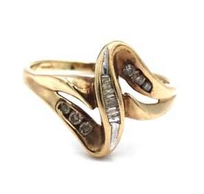 10kt Yellow gold diamond cross over ring