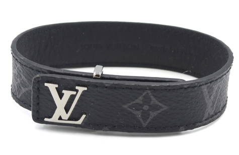 Louis Vuitton Monogram Eclipse Slim bracelet: Louis Vuitton Monogram Eclipse Slim wrap leather grey adjustable bracelet. Comes with dust bag. Made in Spain.