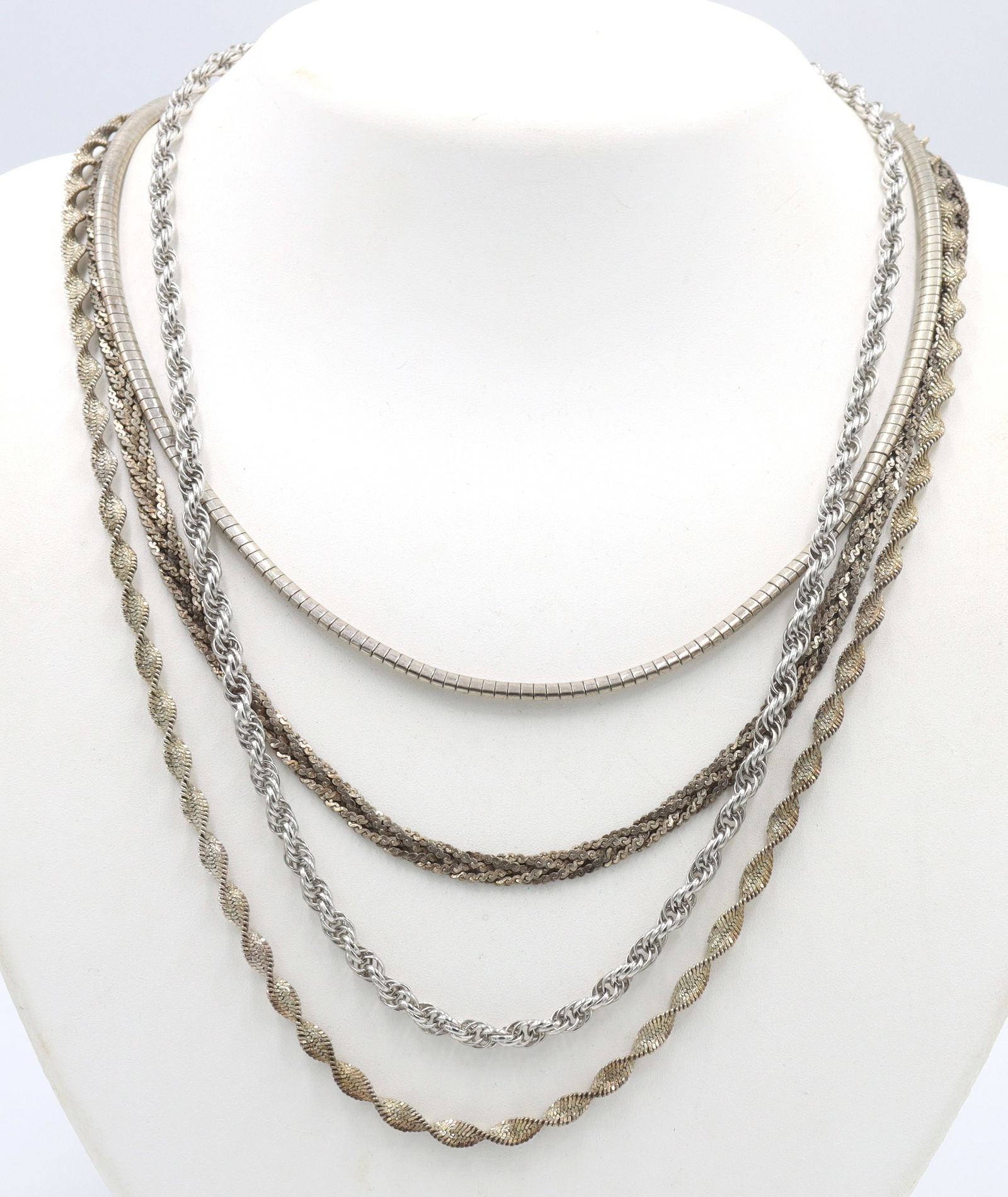 Group lot of 4 Vintage 925 sterling silver necklaces (1 of 6)