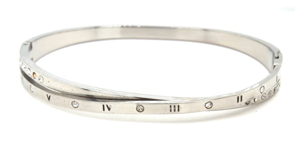 Stainless steel twisted bangle