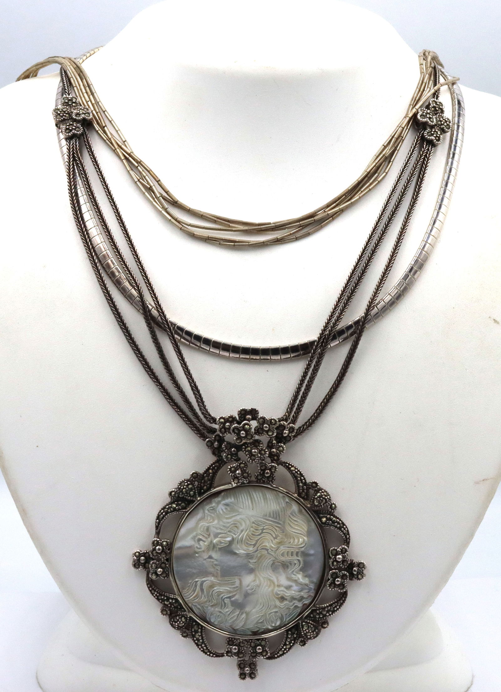 Group lot of 3 Vintage 925 sterling silver necklaces (1 of 7)