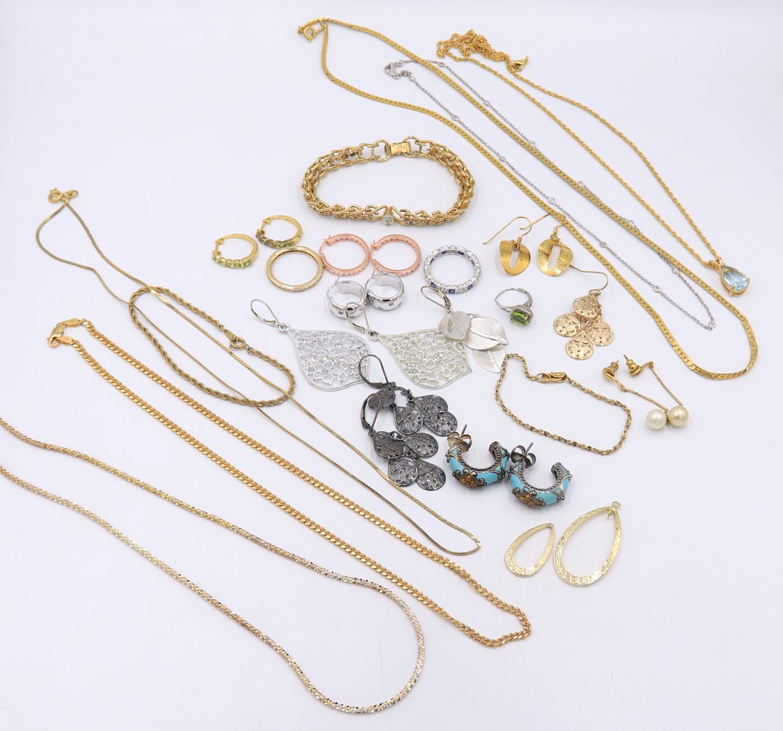 Group Lot of 925 Sterling Silver Miscellaneous Jewelry (1 of 20)