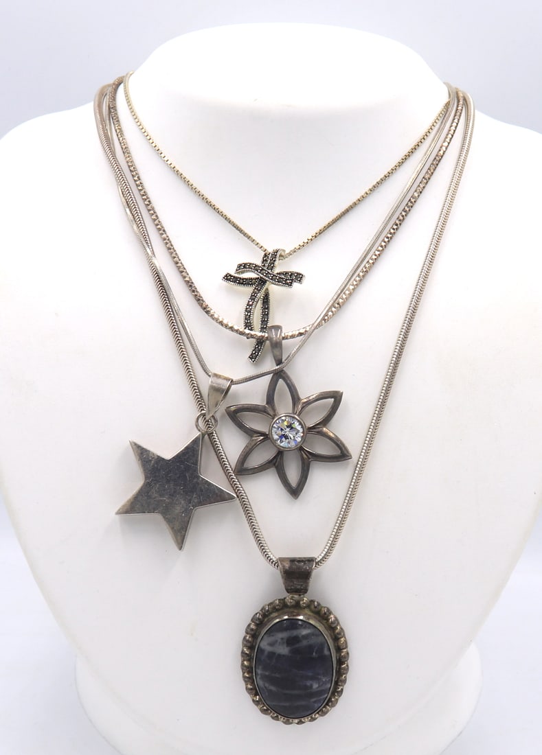Group lot of 4 vintage 925 sterling silver necklaces (1 of 8)