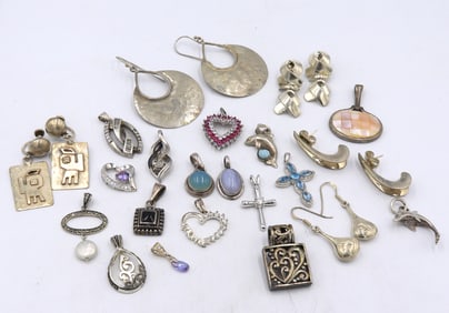 Group lot of vintage 925 sterling silver jewelry